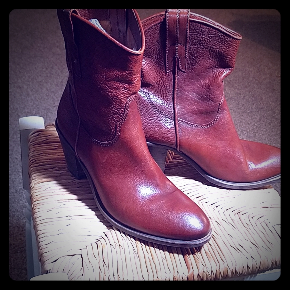 Handmade Serbian Leather boots